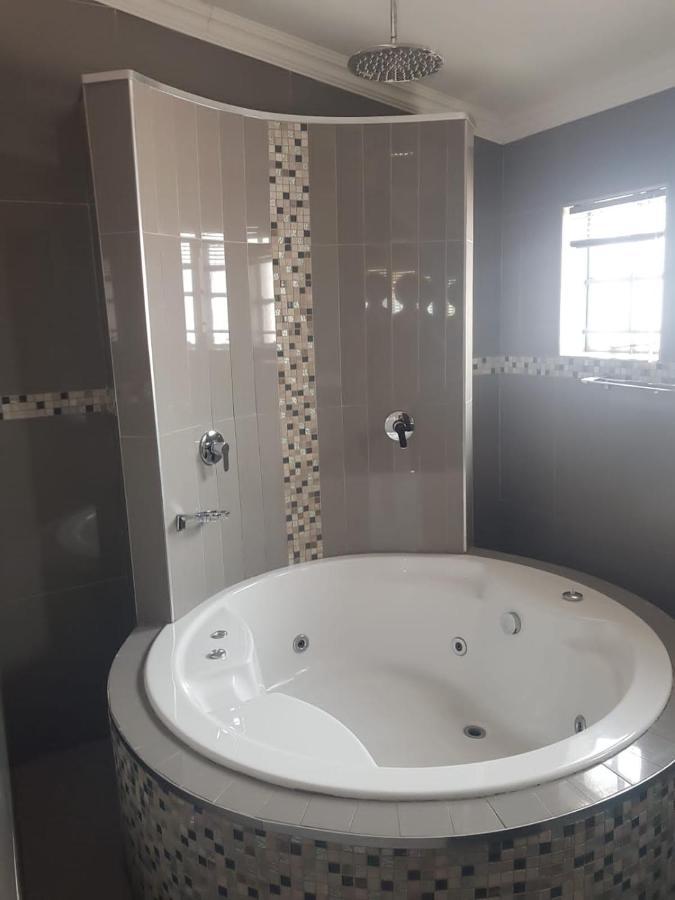 Terrace Lofts Hotel Standerton Екстериор снимка